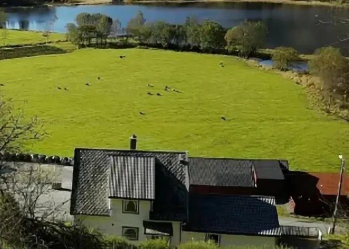 Apartment Nesvika Nature Reserve Only 20 Min Away From